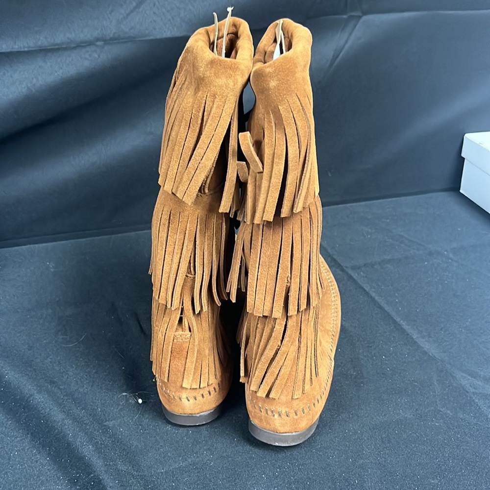 Minnetonka Women’s Calf High Brown 3 Layer Fringed Boot (2933) - Picture 3 of 8